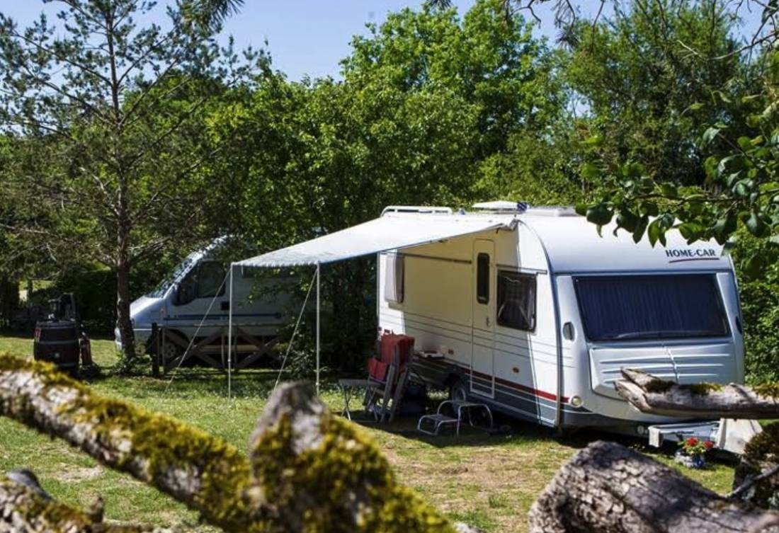 Domaine de la Faurie — Campingplats in Séniergues / Île-de-France