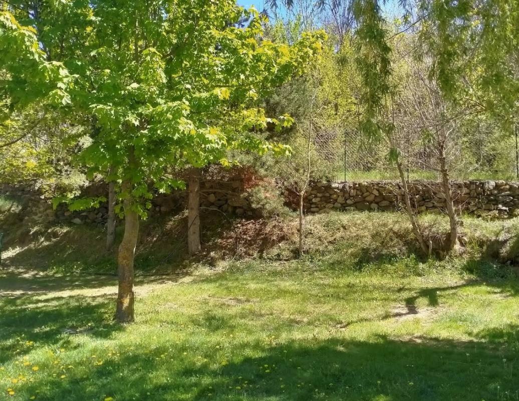 Camping l'Enclave *** — Camping Site in Estavar