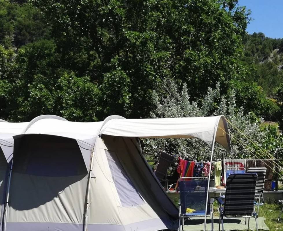 Camping de l'Ecluse *** — Cámping in Bénivay-Ollon