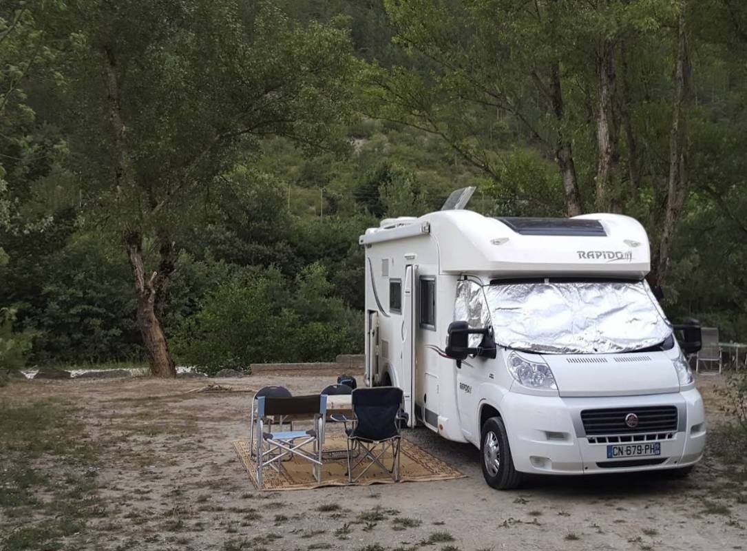 Camping Les Acacia *** — Campingplats in Vercheny
