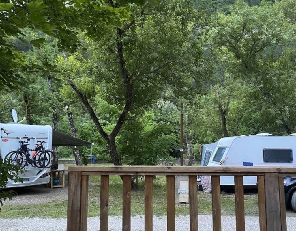 Camping Les Acacia *** — Camping in Vercheny