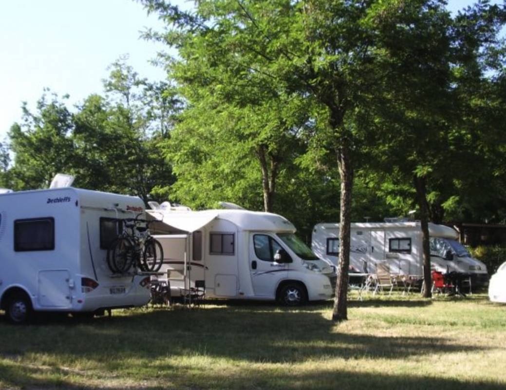 Camping Acacias *** — Campingplass in Rosières