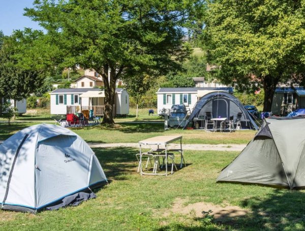 Camping Les Bords du Guiers *** — Photo 2