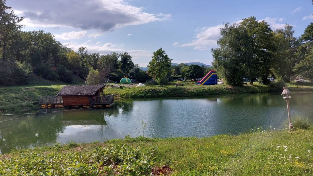 Camping Les Castors **** — Campingplass in Burnhaupt-le-Haut