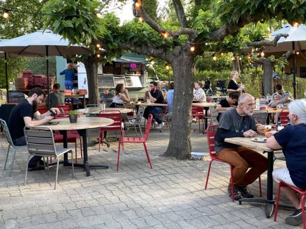 LODGES & NATURE Camping les 2 Rhône — Photo 3