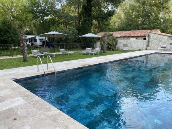 LODGES & NATURE Camping les 2 Rhône — Photo 4