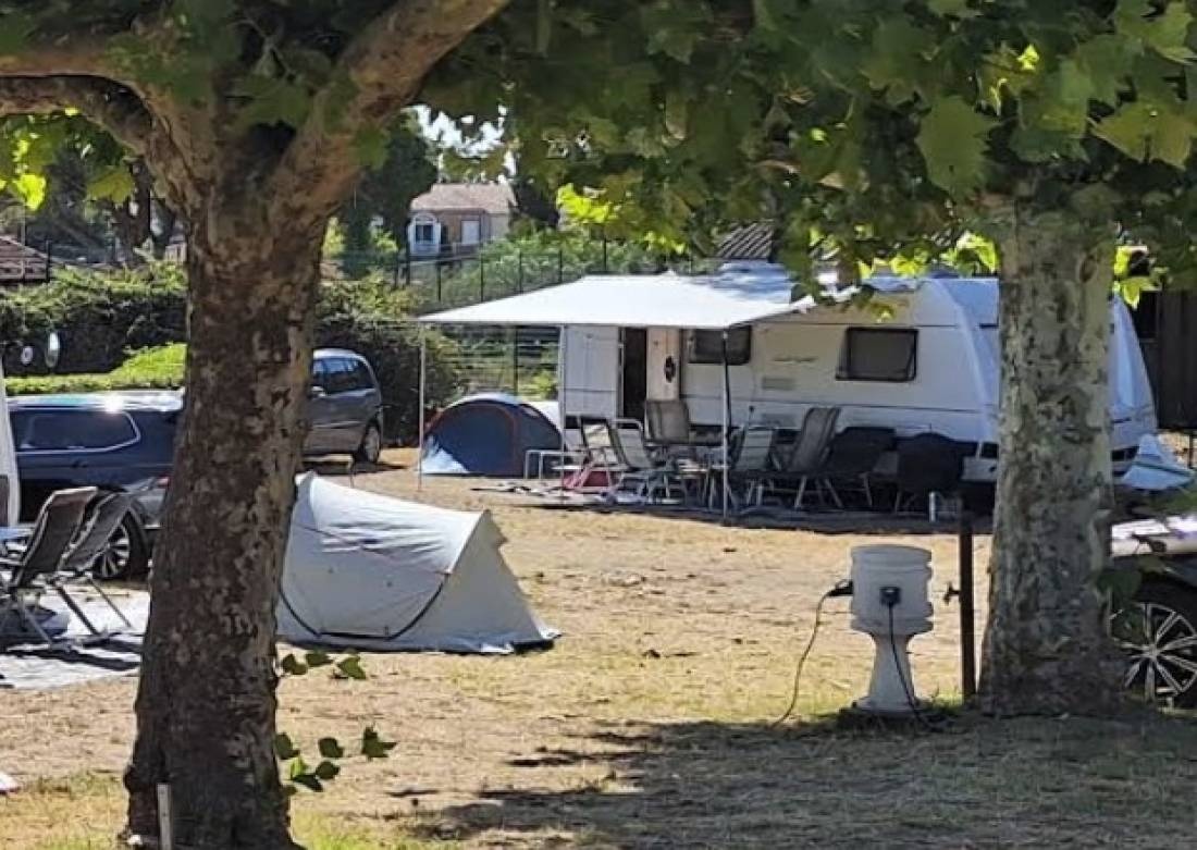 Camping Les Lauriers Roses — Camping Site in Fréjus