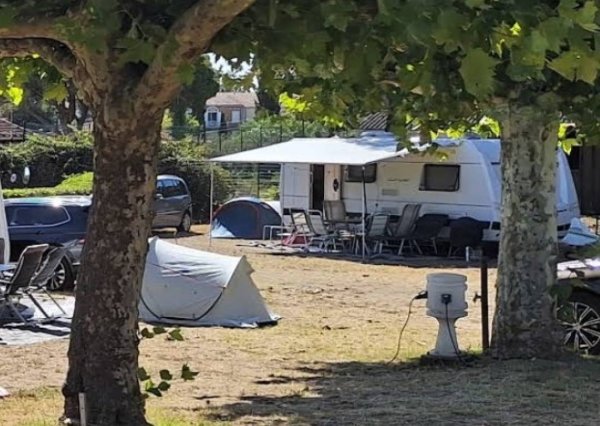 Camping Les Lauriers Roses