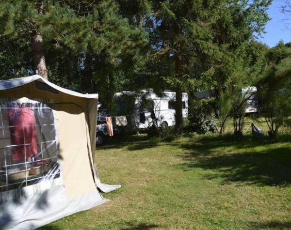Camping Baie De Terenez ***