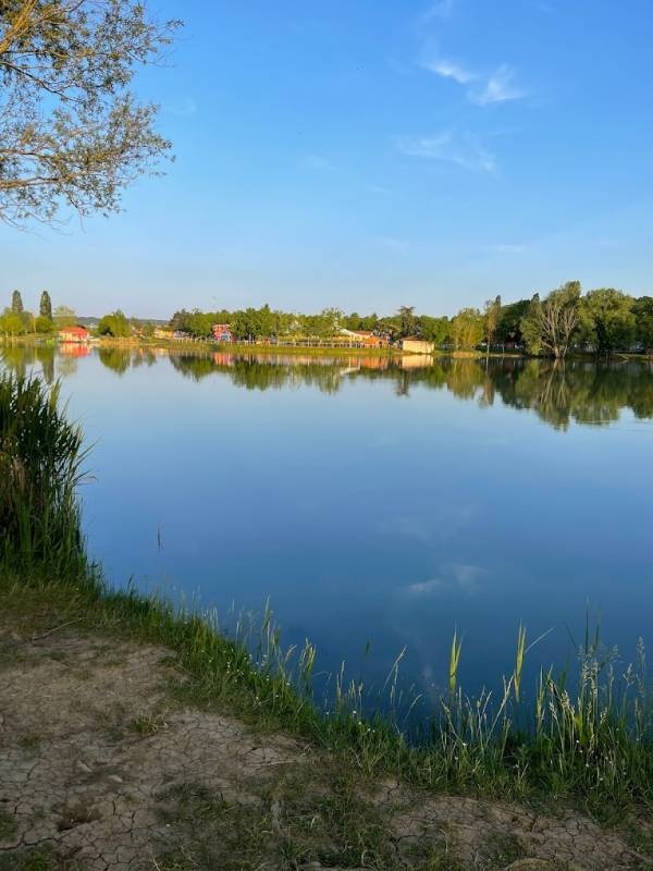 Camping du Centre de Loisirs — Area da campeggio in Volstroff / Grand Est