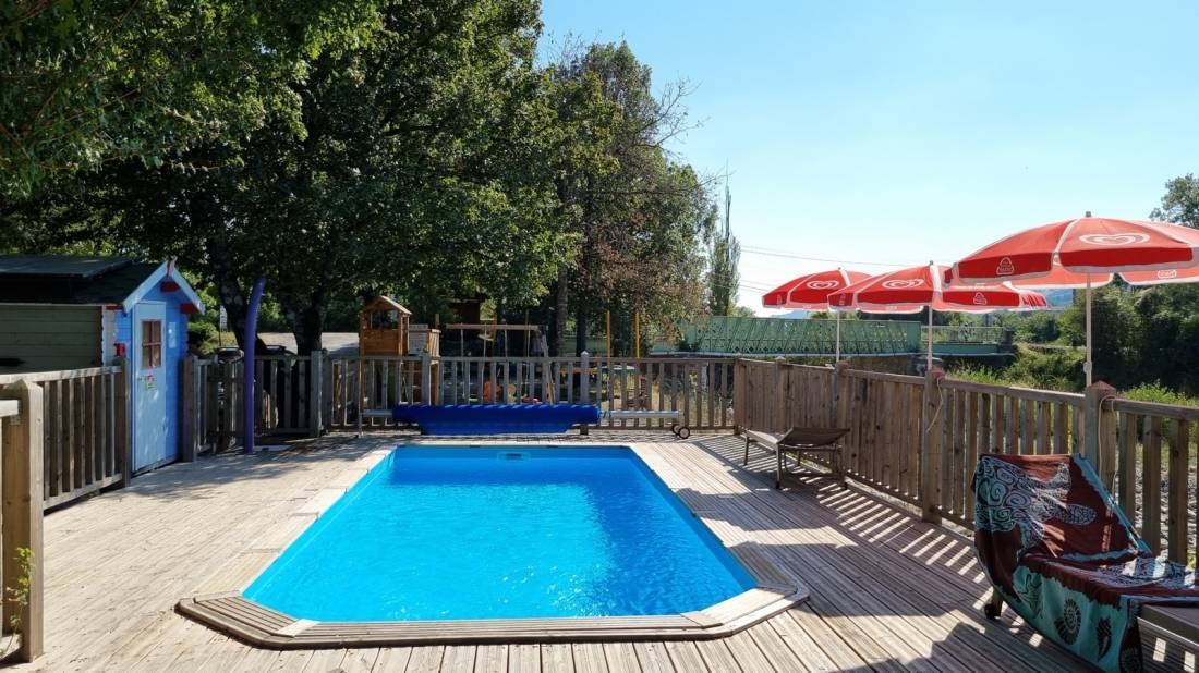 Camping du Moulin de Thoard *** — Camping Site in Thoard / Provence-Alpes-Côte d'Azur