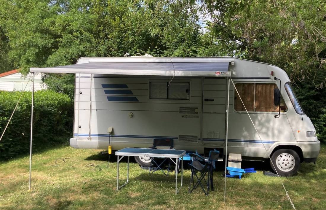Camping Caravaning La Michenotière *** — Kamp yeri in Longeville-sur-Mer
