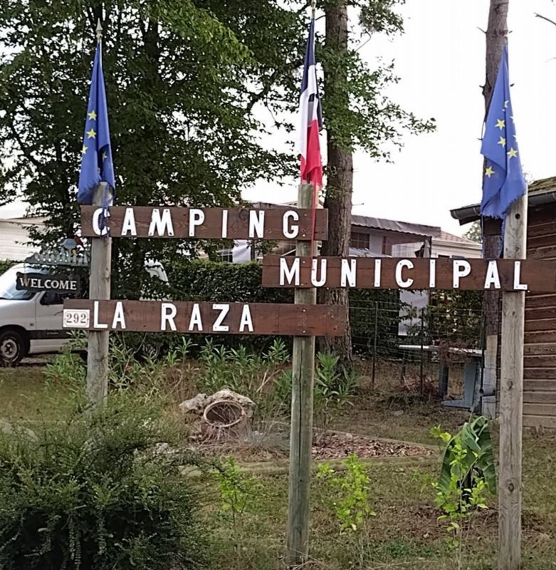 Camping Municipal La Raza — Kemp in Meillonnas