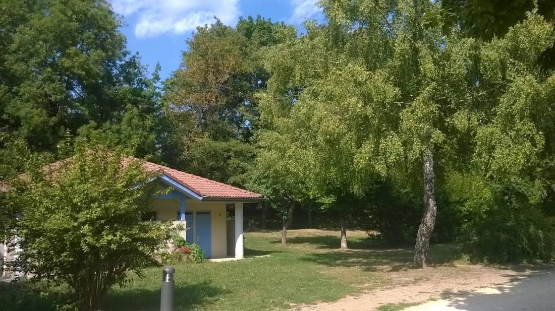 Camping municipal La Duzonne** — Campingplats in Alboussière