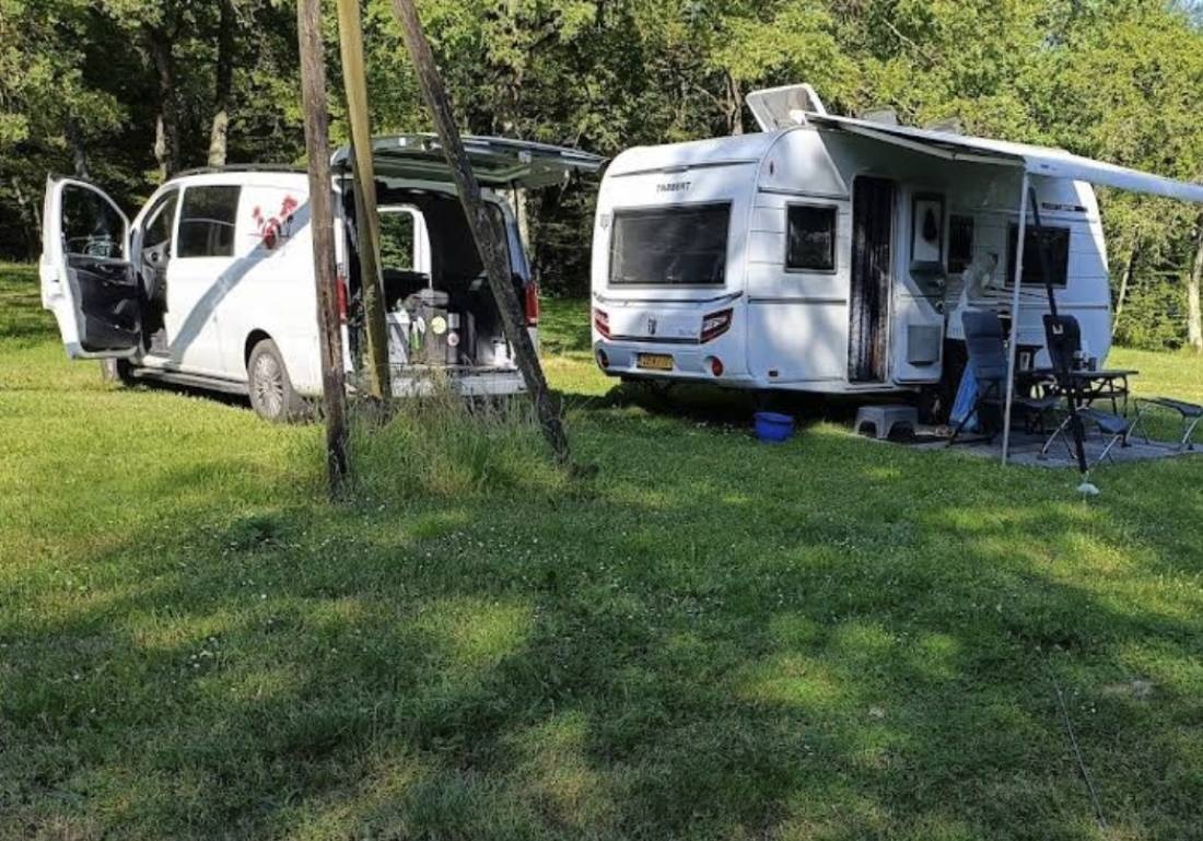 Camping Municipal la Courtillerie — Camping in Saints-en-Puisaye