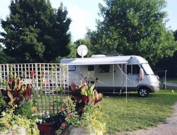 Camping La Gravière Du Moulin *** — Photo 2