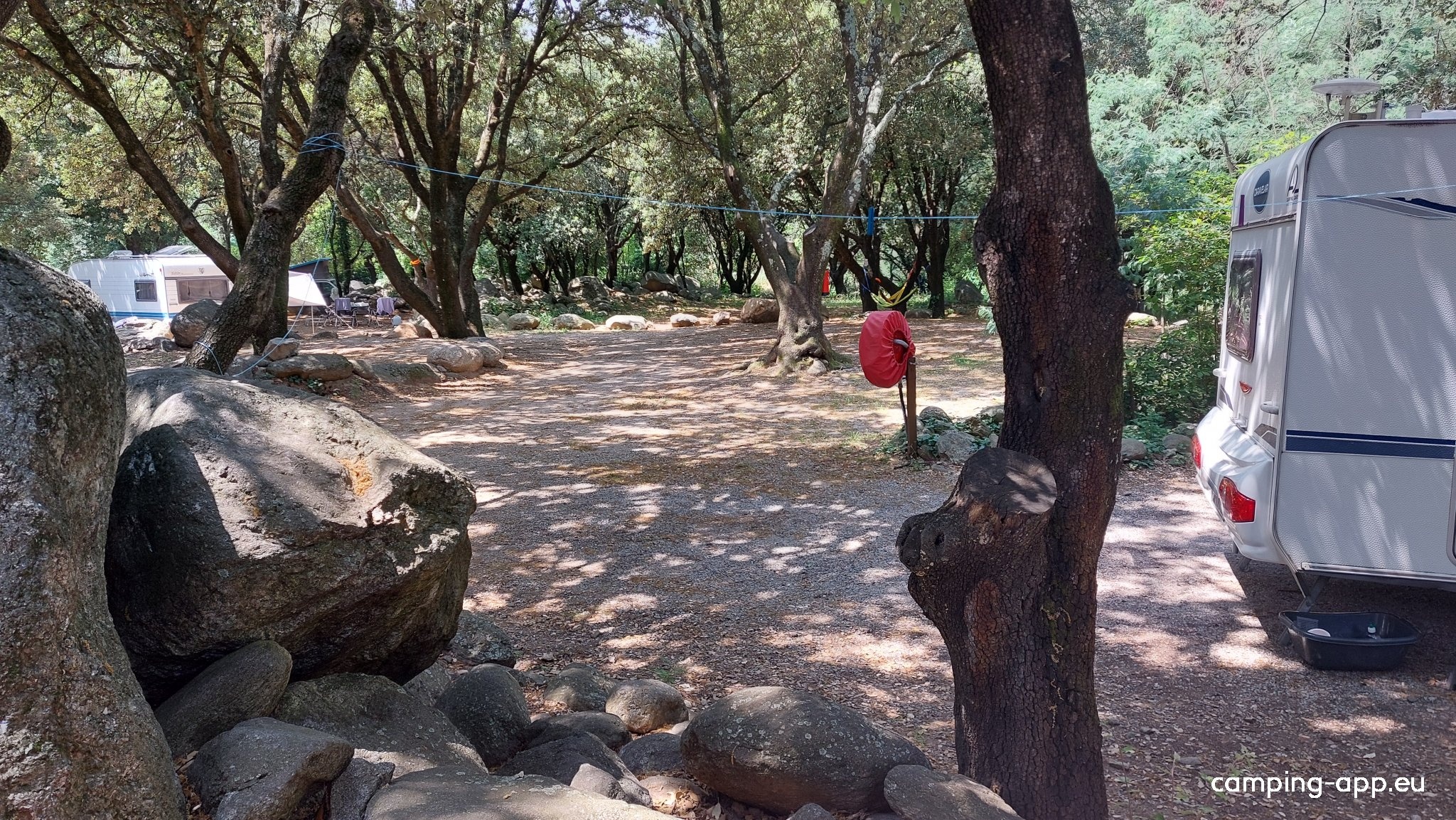 Camping Le Claps — Kemping in Mons / Occitanie