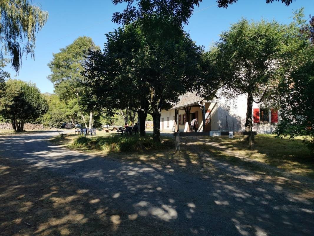 Camping du Puy Mary — Campingplads in Mandailles-Saint-Julien