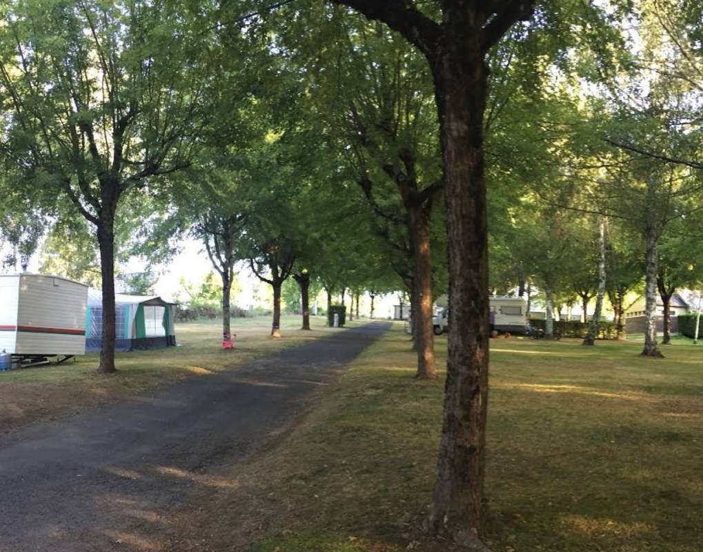 Camping Municipal Vigeois — Kamp yeri in Vigeois