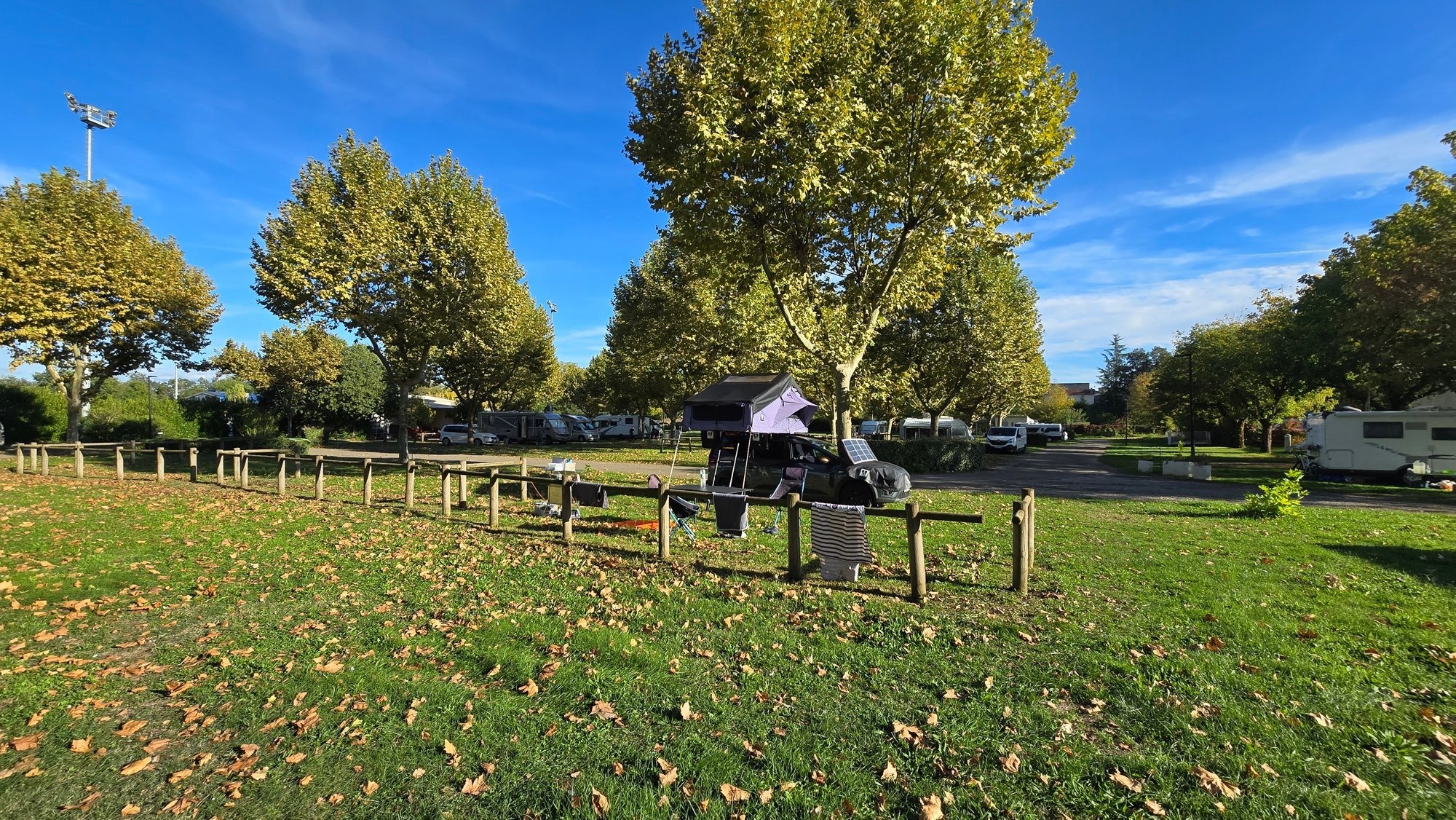 Aire Camping-Car Park — Kemping in Caussade