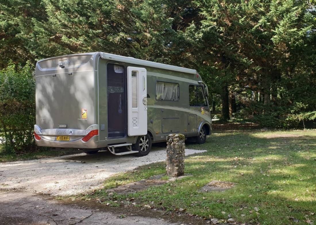 Wohnmobilstellplatz Bléneau — Sp. parking dla kamperów in Bléneau
