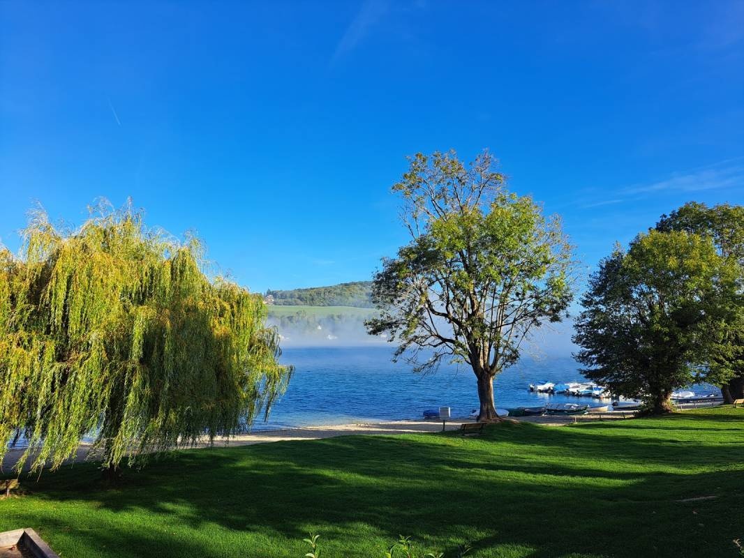 Camping le bord du lac*** — Kemp in Bilieu