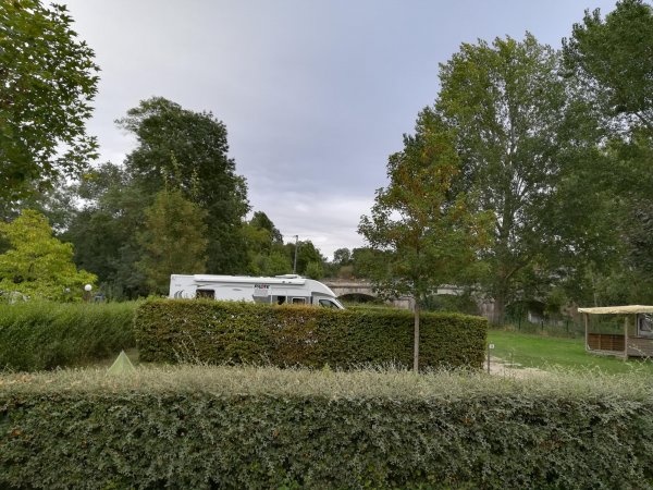 Camping Le Bec de Cisse ** — 露营地 in Vouvray