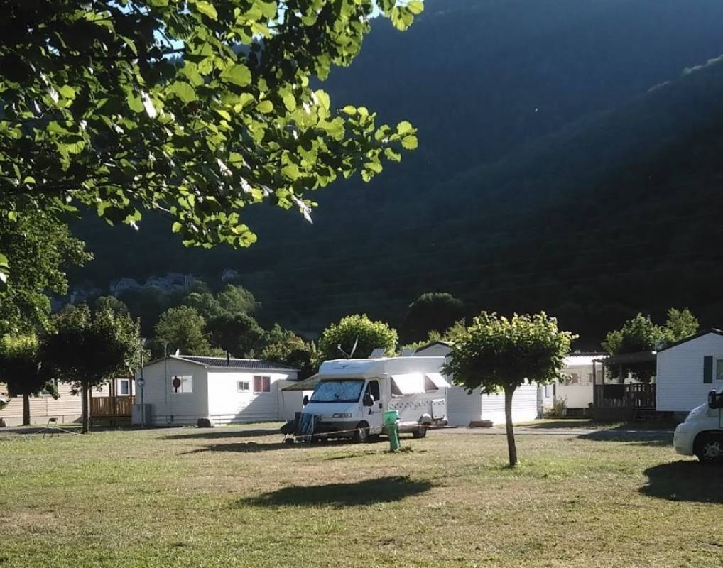 Camping Muniicipal Le Hourgade — Kemping in Avajan