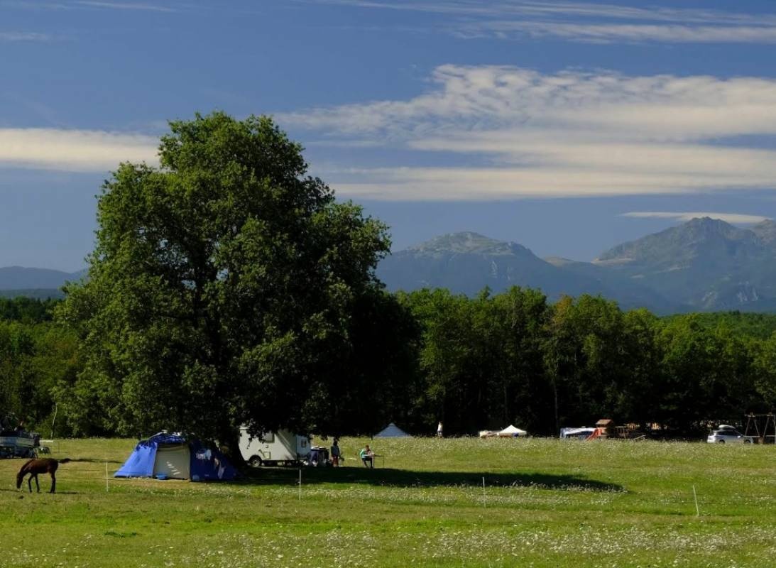 Domaine De La Besse & Spa **** — Sítio de acampamento in Camon 