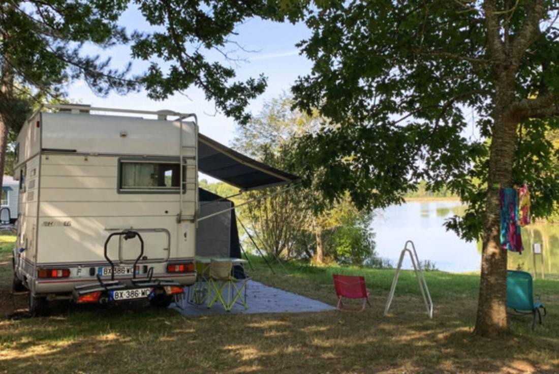Huttopia Lac de l'Uby — Місце для кемпінгу in Cazaubon