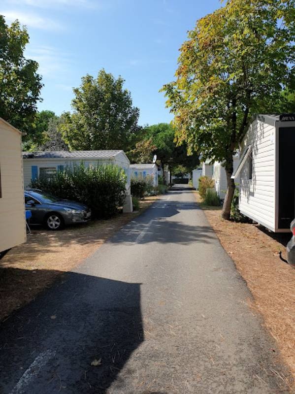 Camping les Tamaris — Kamp yeri in Saint-Pierre-d'Oléron