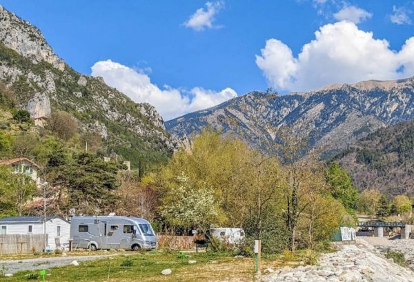 Camping Les Templiers ***