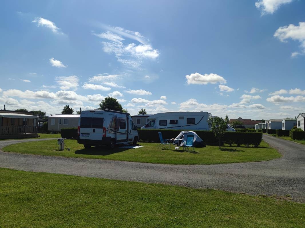 Camping l'Oiseau Blanc ** — Campingplass in Sassetot-le-Mauconduit / Normandie