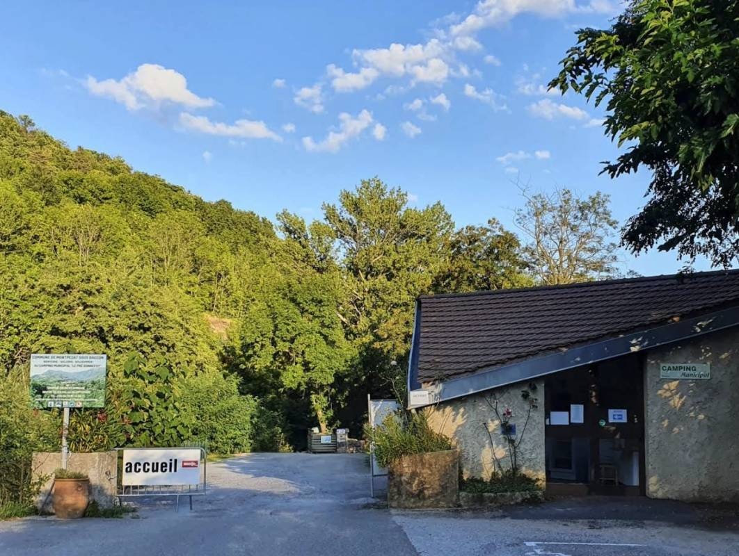 Camping Municipal et maisonettes Montpezat — Kemp in Montpezat