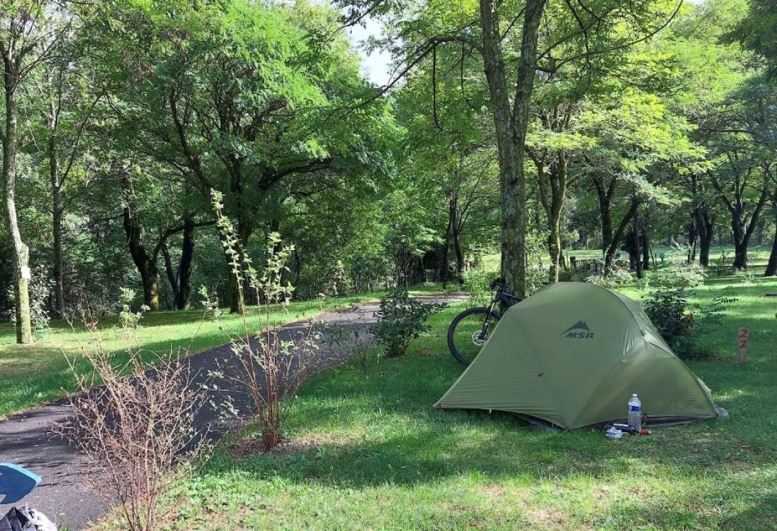 Camping Municipal et maisonettes Montpezat — Campingplats in Montpezat
