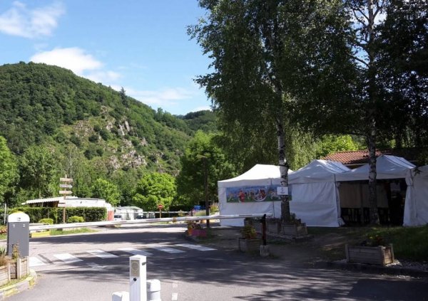 Camping des Gorges de la Loire *** — Photo 3