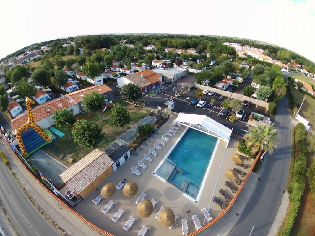 Camping Au Pigeonnier — Campingplats in Le Château-d'Oléron