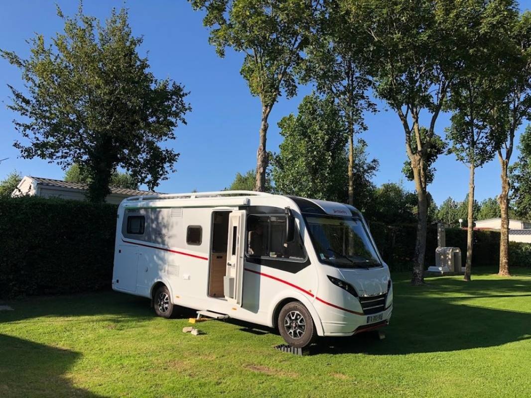 Camping Autour du Moulin — Camping in Verton