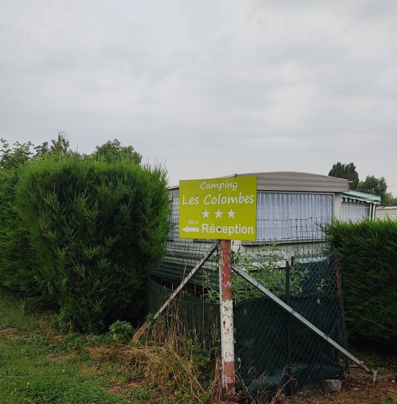 Camping les colombes *** — Campingplatz in Aubencheul-au-Bac 