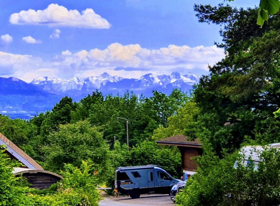 Camping Huttopia Divonne-Les-Bains *** — Kemping in Divonne-les-Bains