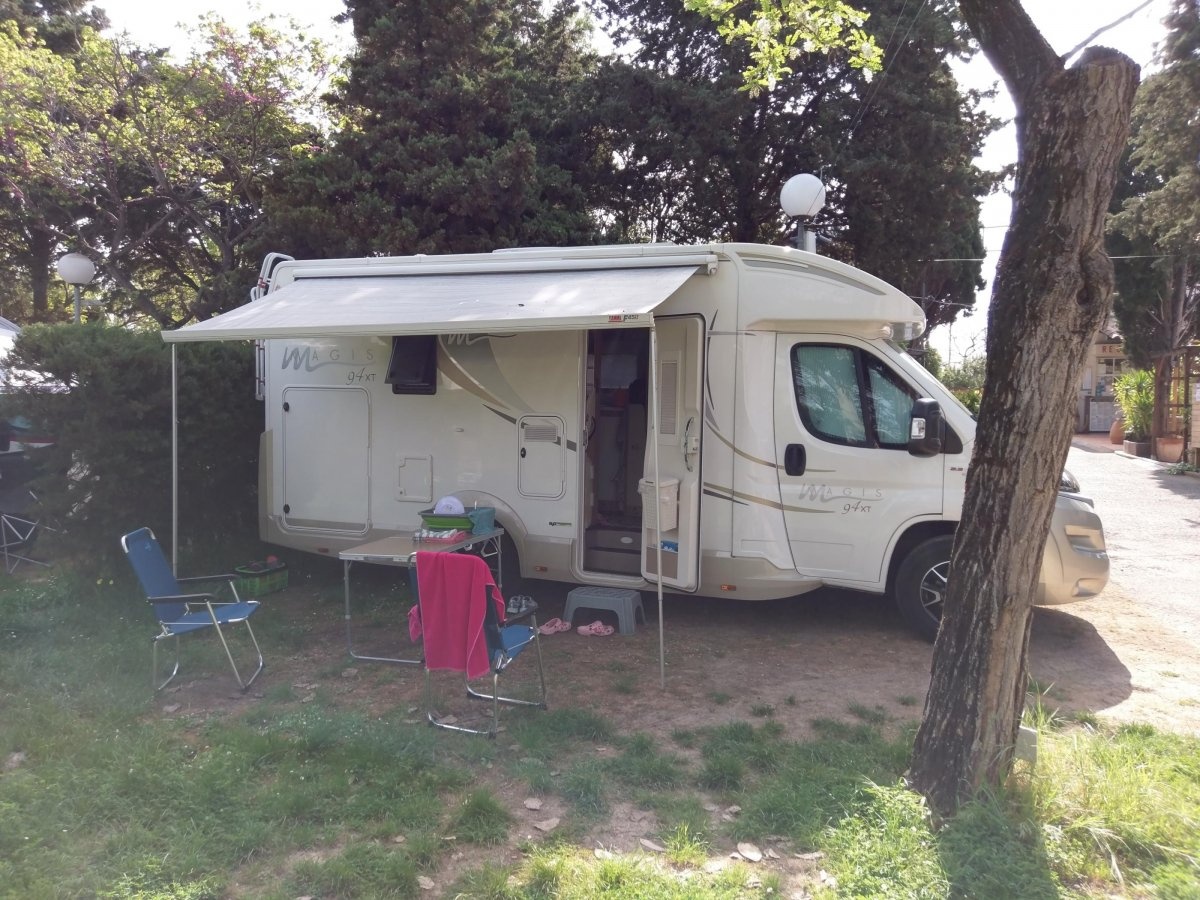 Camping Embruns — Camping Site in Antibes 