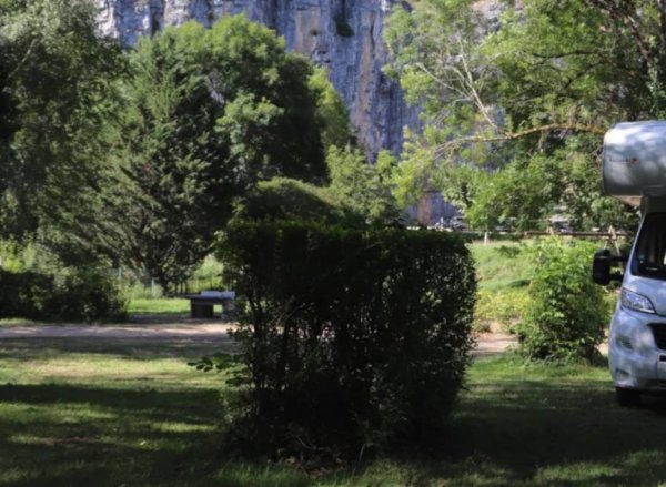 Camping Les Falaises Gluges ***