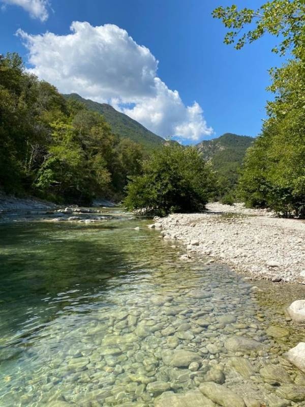 Camping les Fines Roches — Area da campeggio in Roquesteron