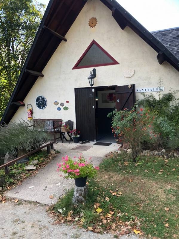 Camping Le Soustran — Місце для кемпінгу in Neuvic / Nouvelle-Aquitaine