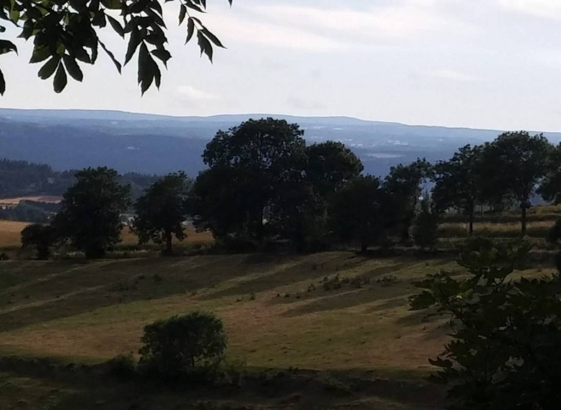 Camping Municipal Le Crochet de Grelet — Camping in Pradelles