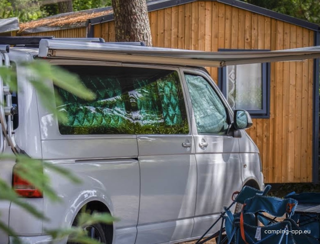 Camping-Club Les Pins d'Oleron **** — Sítio de acampamento in Le Grand-Village-Plage / Nouvelle-Aquitaine