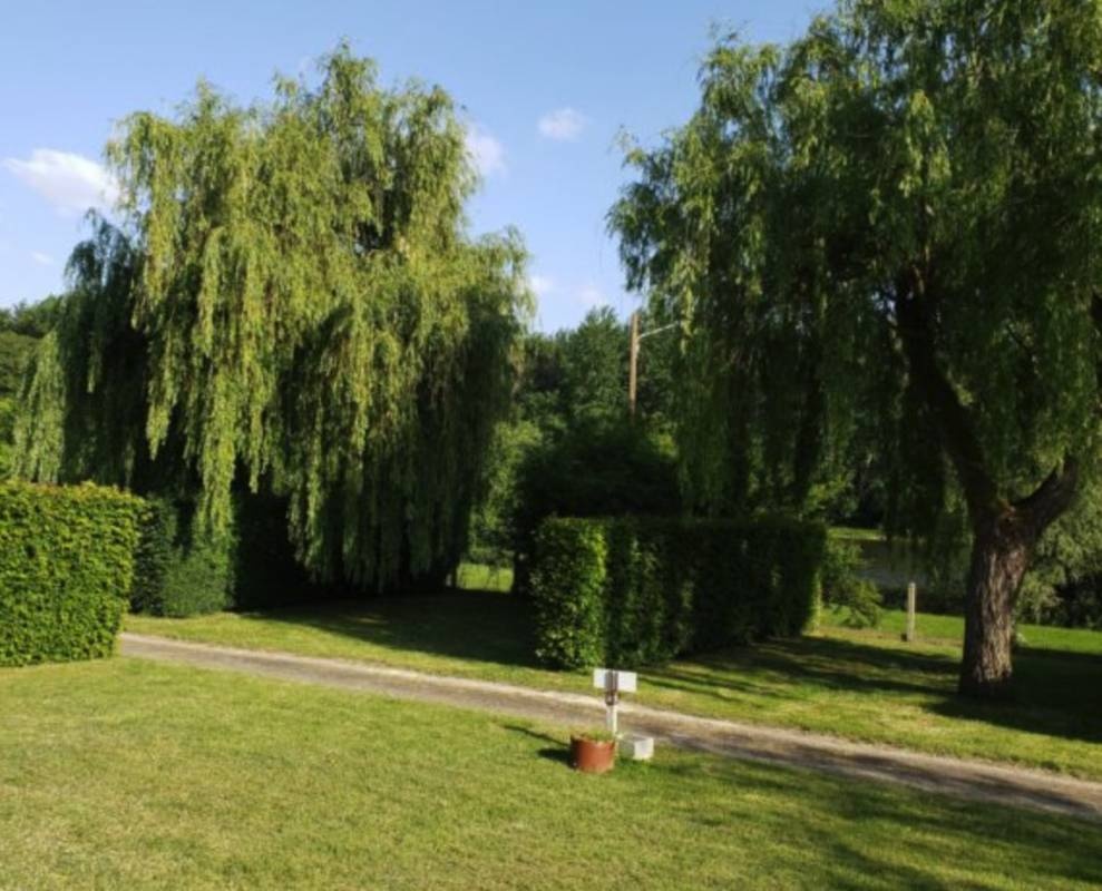 Camping L'Entre-Deux *** — Kamp yeri in Châtillon-sur-Cher