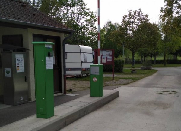 Camping-Car Park Toulon-sur-Arroux — Photo 2