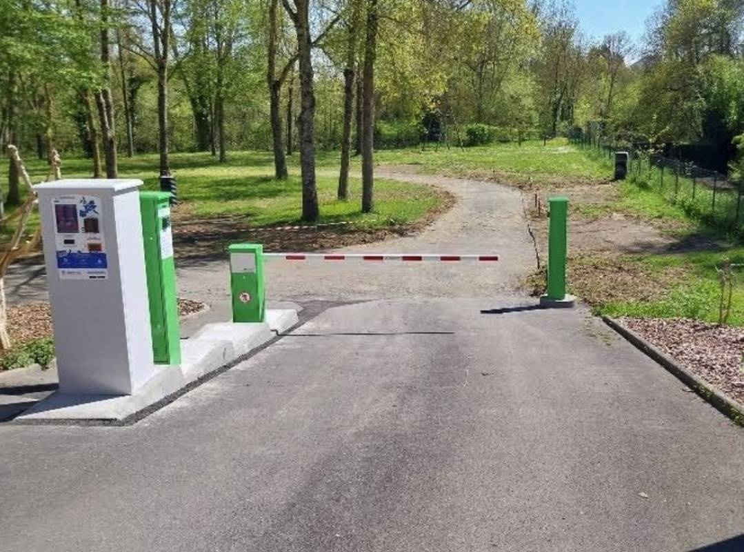 Stellplatz Bellevigne-en-Layon — Area da campeggio in Bellevigne-en-Layon