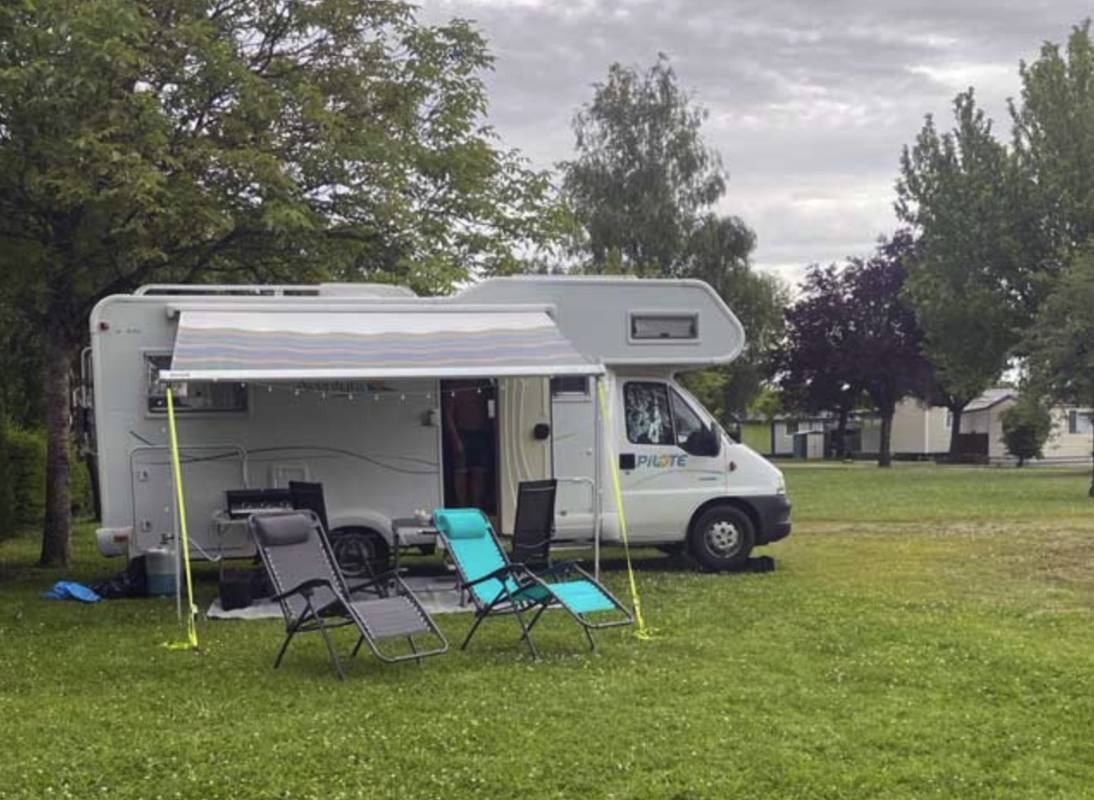 Camping Les Naiades *** — Kemp in Chatel-Chéhéry